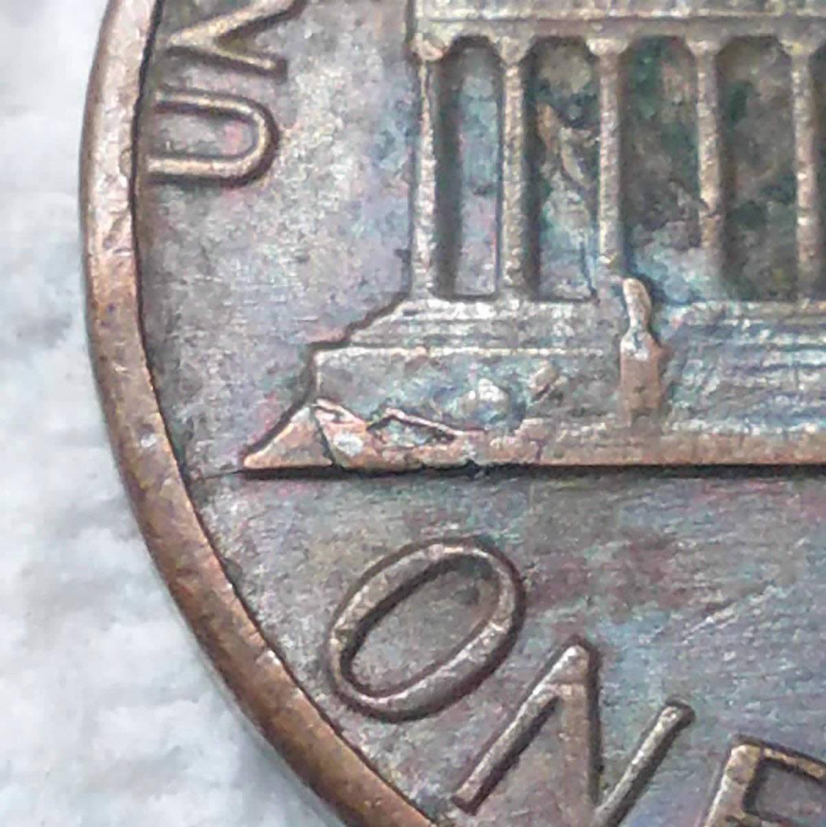 1983-P-Lincoln-Struck-Through-On-Memorial-Of-Reverse?